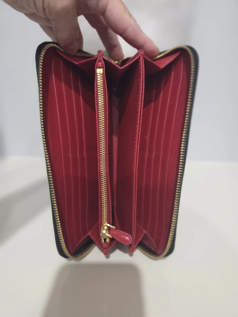Prada vibrant lightning